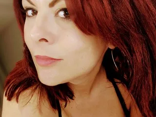 Chat with Boredhousewifex