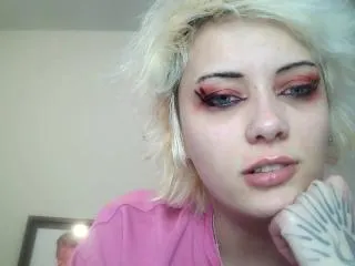 Chat with glitterqueen99